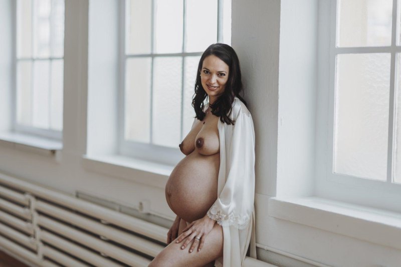 Pregnant photo shoots, Pregnancy photo shoot, Beautiful photo shoot of a pregnant woman