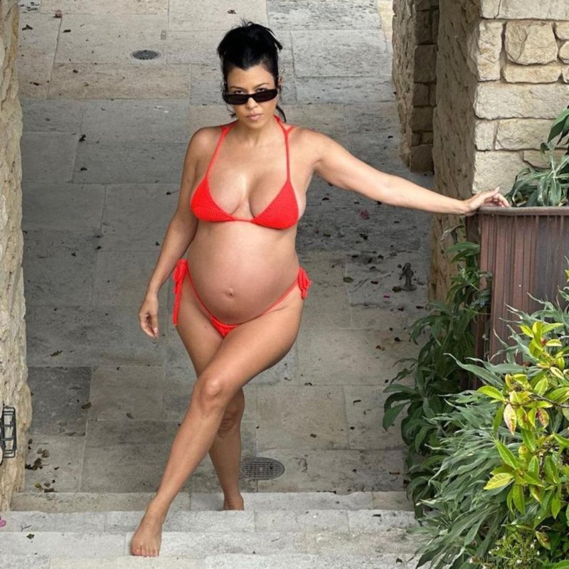 Pregnant Kim Kardashian, Kourtney kardashian, Kimberly kardashian