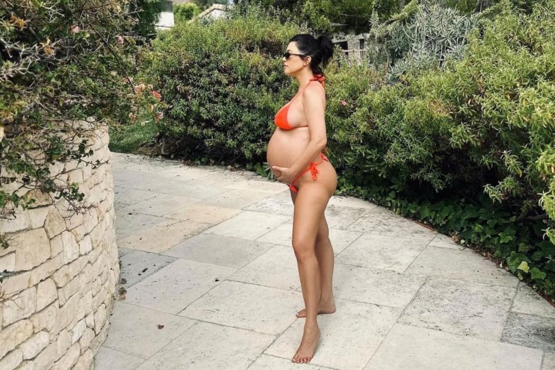 Kourtney kardashian, Courtney Kardashian Pregnant, Kimberly kardashian
