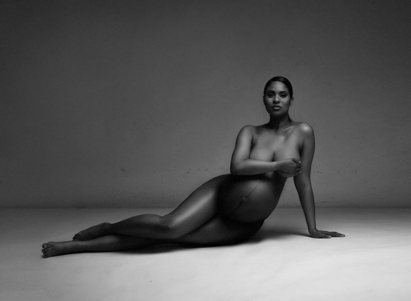 Beautiful naked pregnant women, Demi Moore Pregnant photo shoot, Pregnant photo session nude