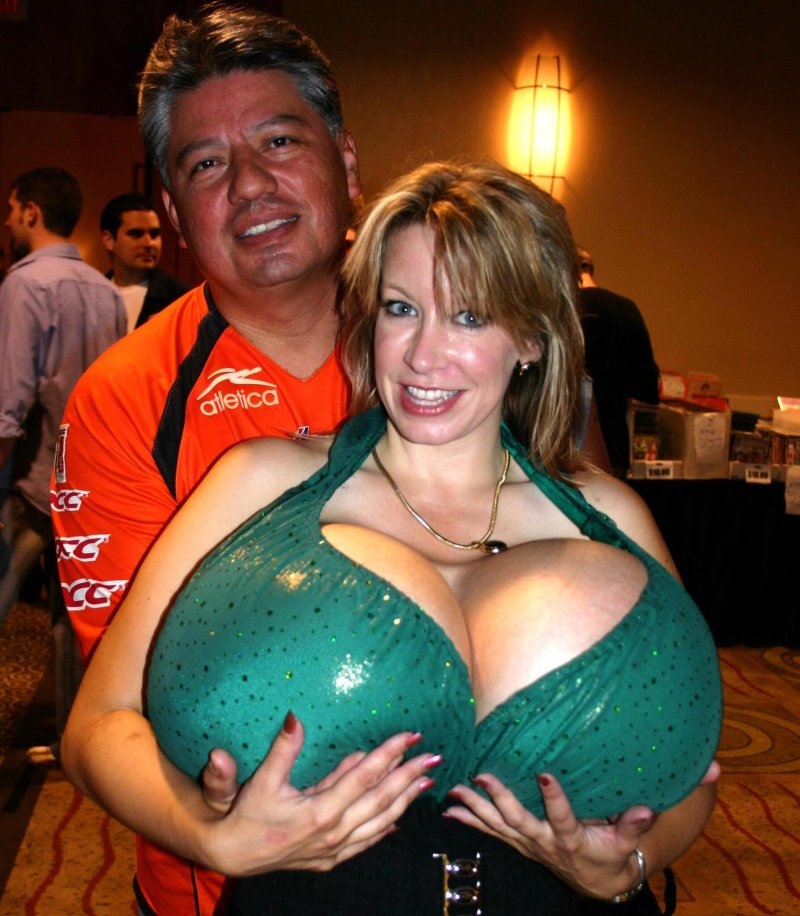Chelsea Charms, Chelsea Charms Big breast, Chelsea Charms and Maxi Mounds Tits
