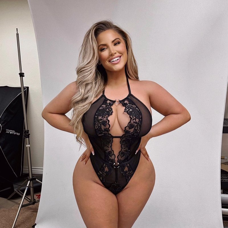 Ashley Alexis Model Plus, Ashley Alexis Saiz plus, Ashley Alexis model Plus Size