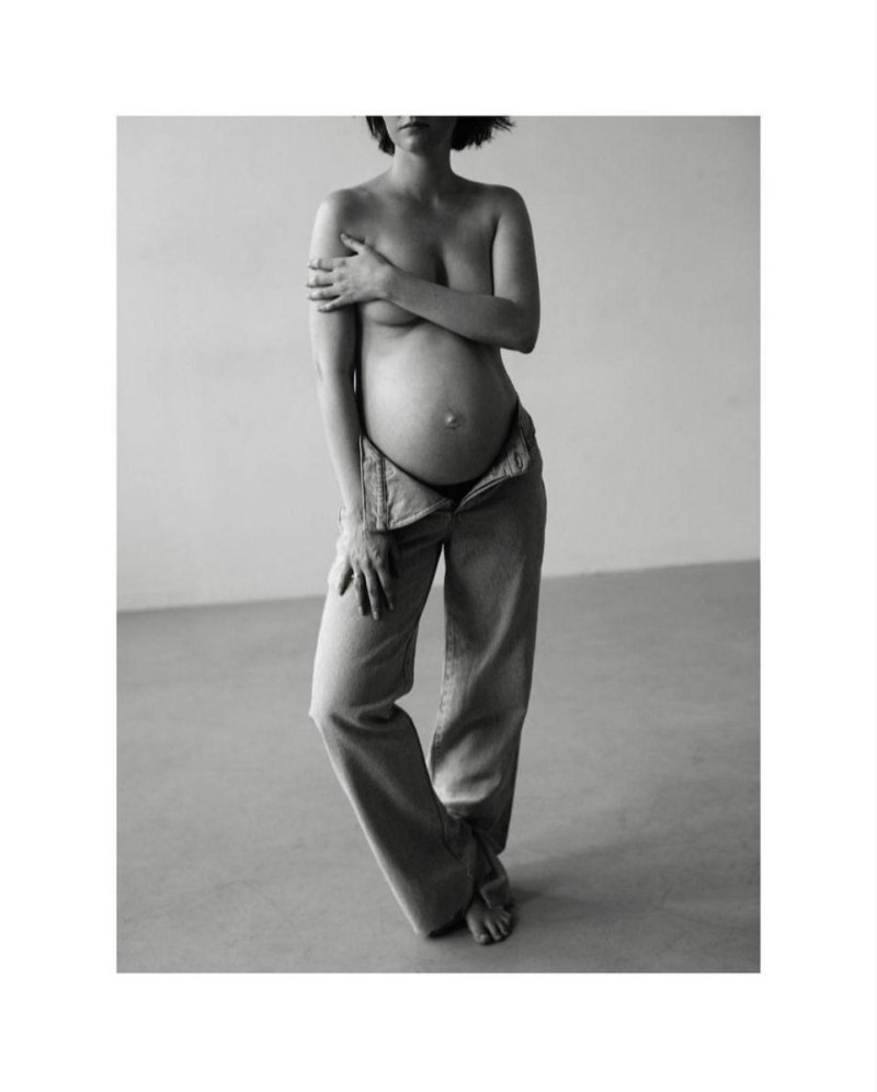 Pregnancy photo shoot, Pregnant photo shoots, Pregnant photo shoot