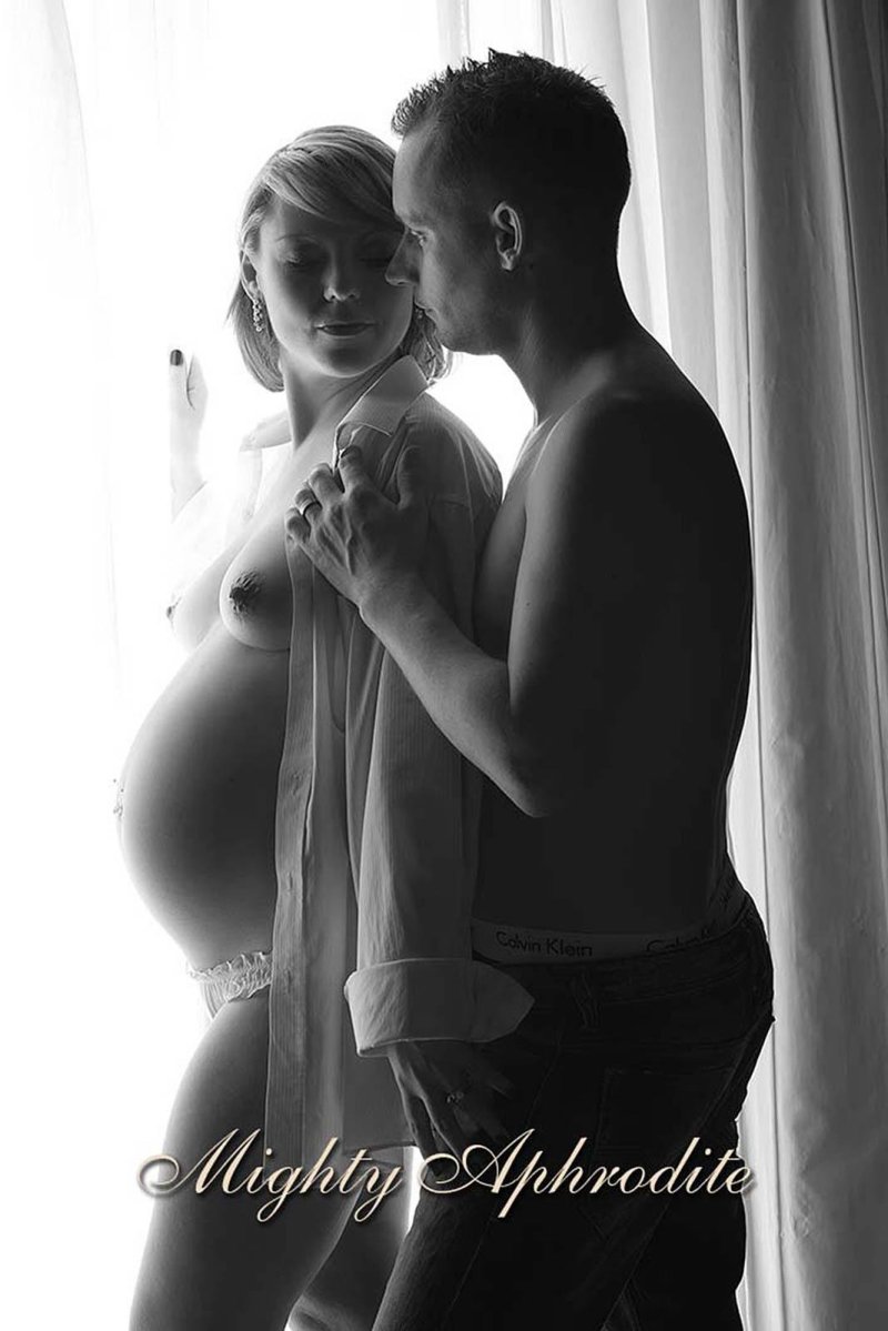 Pair pregnant photo shoot, Pregnancy photo shoot, Pregnant photo shoots
