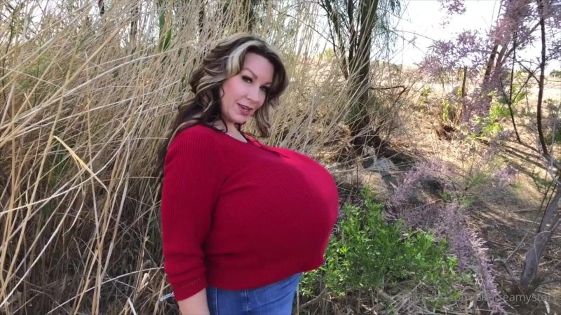 Chelsea Charms, Chelsea Charms and Mayra Hills, The largest breast