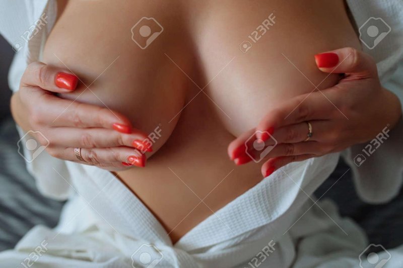 Female breasts, Breasts in women, Human chest