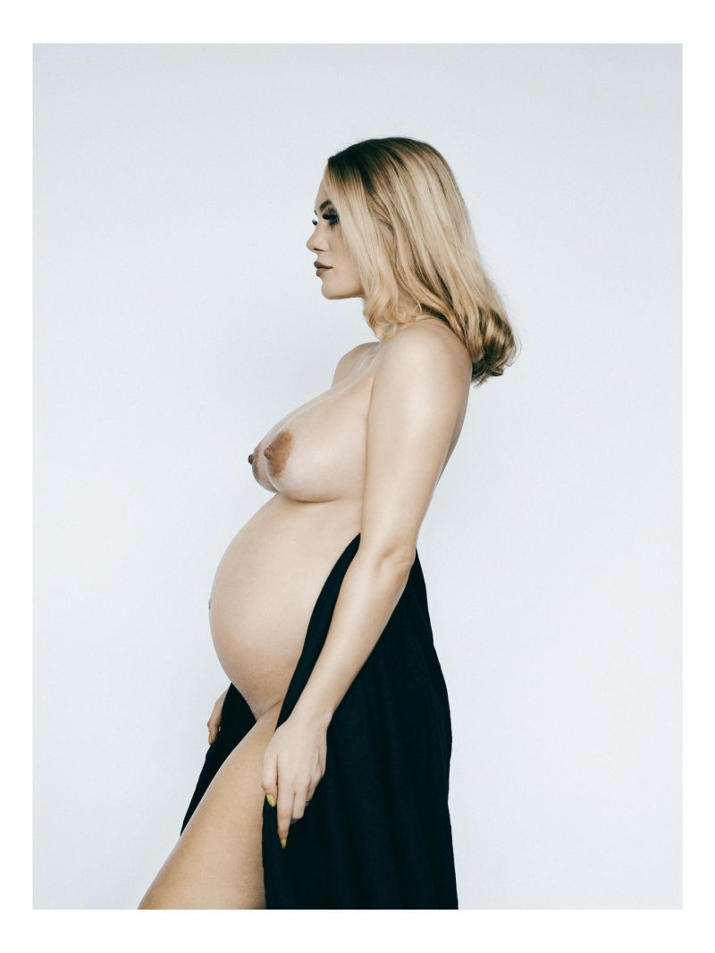 Beautiful naked pregnant women, Pregnant photo shoot, Pregnant erotica