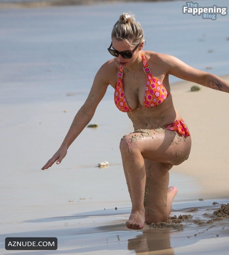 Helen flanagan, Helen Flenagan, Helen Flenagan Bikini