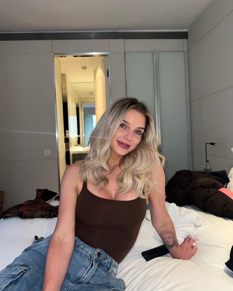 Helen flanagan, Girl, Kelly apraez