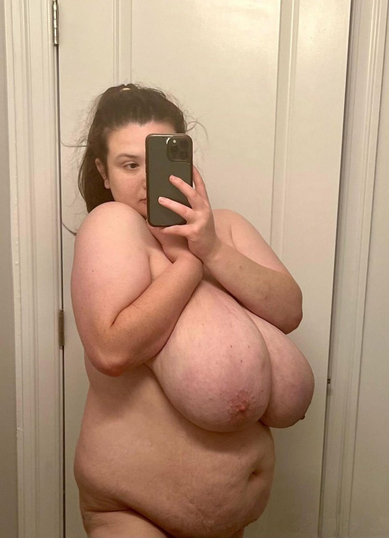 Itskaitiecali Busty Kaitlyn Tits, Kaitie Cali huge boobs, Complete porn
