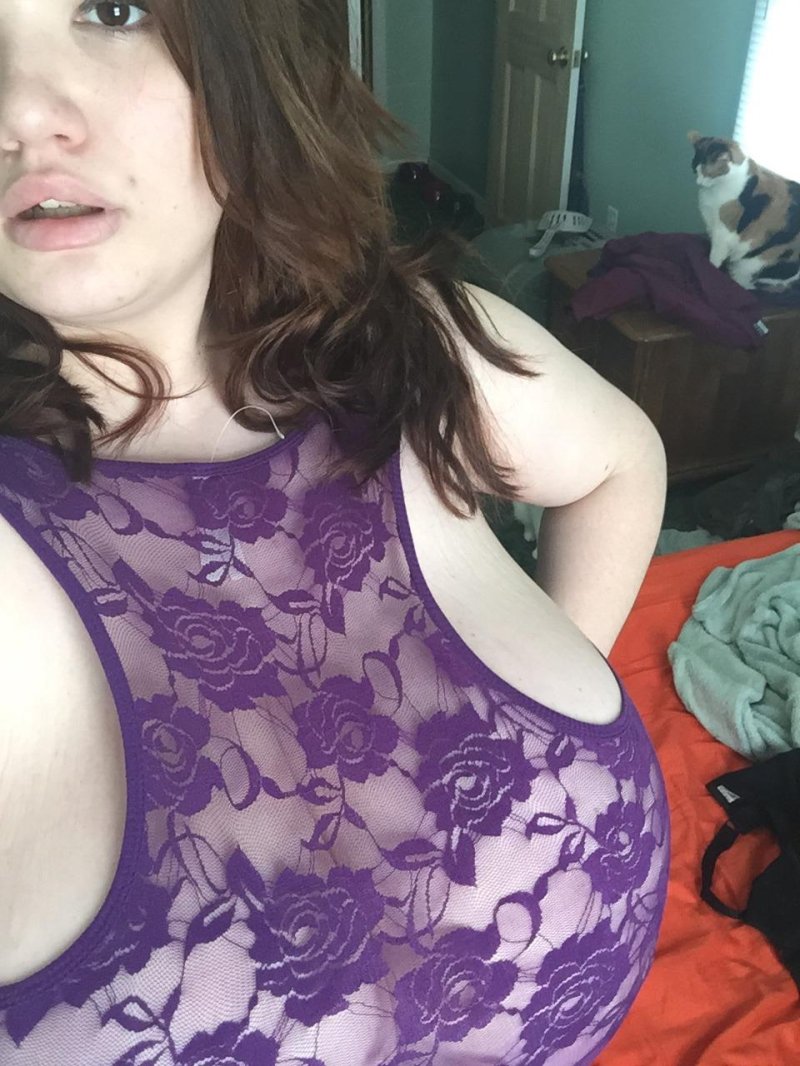 Itskaitiecali Busty Kaitlyn Tits, Kaitie Cali huge boobs, With huge tits