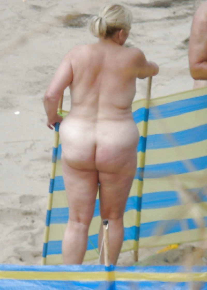 Burnts of naked old women on the beach, Grandmothers without panties on the beach, Fat old women in thongs on the beach