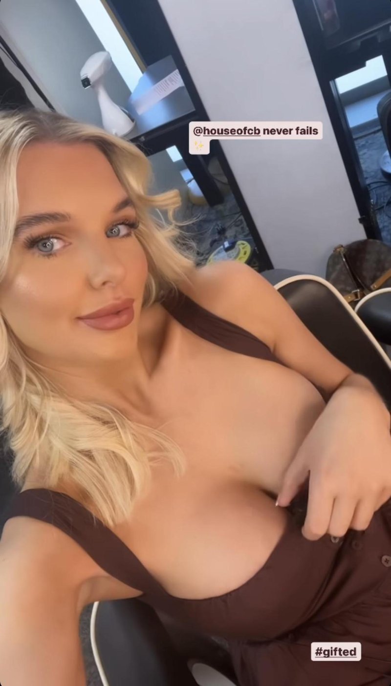 Helen flanagan, Lindsay Pelas Lindsey, Lindsay Pelas Lindsey silicone