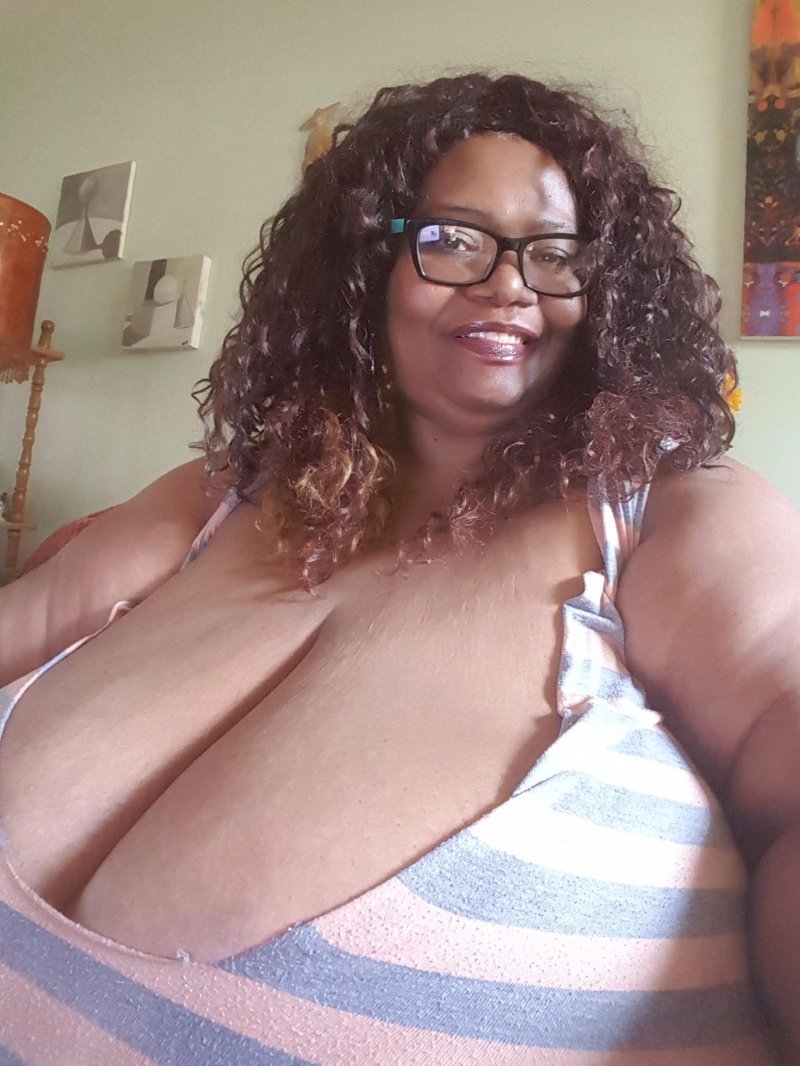 Annie Hawkinsterer, Very big tits Norma Stitz, Annie Hawkins Turner Glory