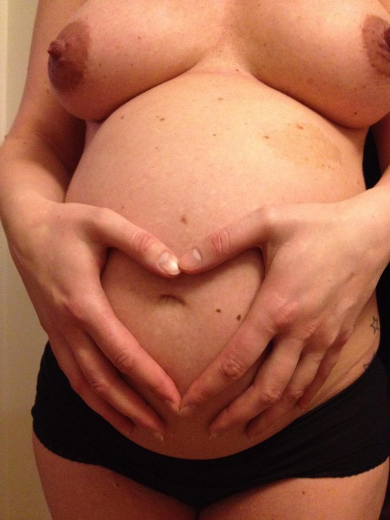 Naked pregnant women give birth, Pregnant tummy, Naked pregnant girl