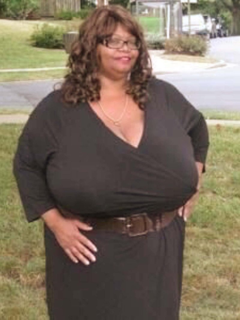 Annie Hawkinster Sters, The largest natural breasts of Annie Hawkins Turner, Annie Hawkins Turner Big Gud