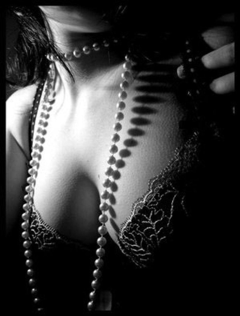 Girl with beads, Beautiful erotica, Beads on a woman