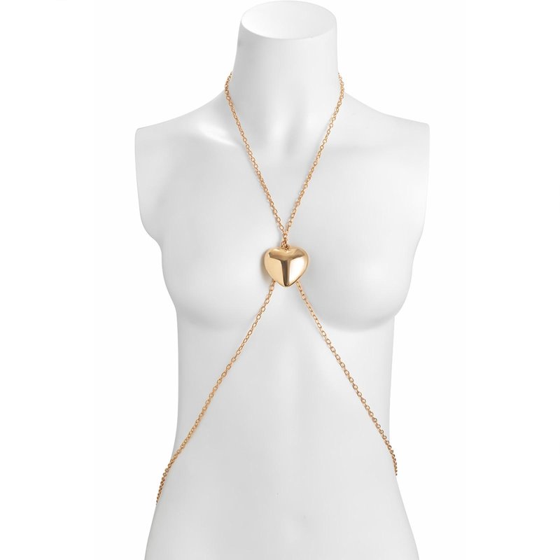 A chain on the chest, A chain at the waist, Body chain
