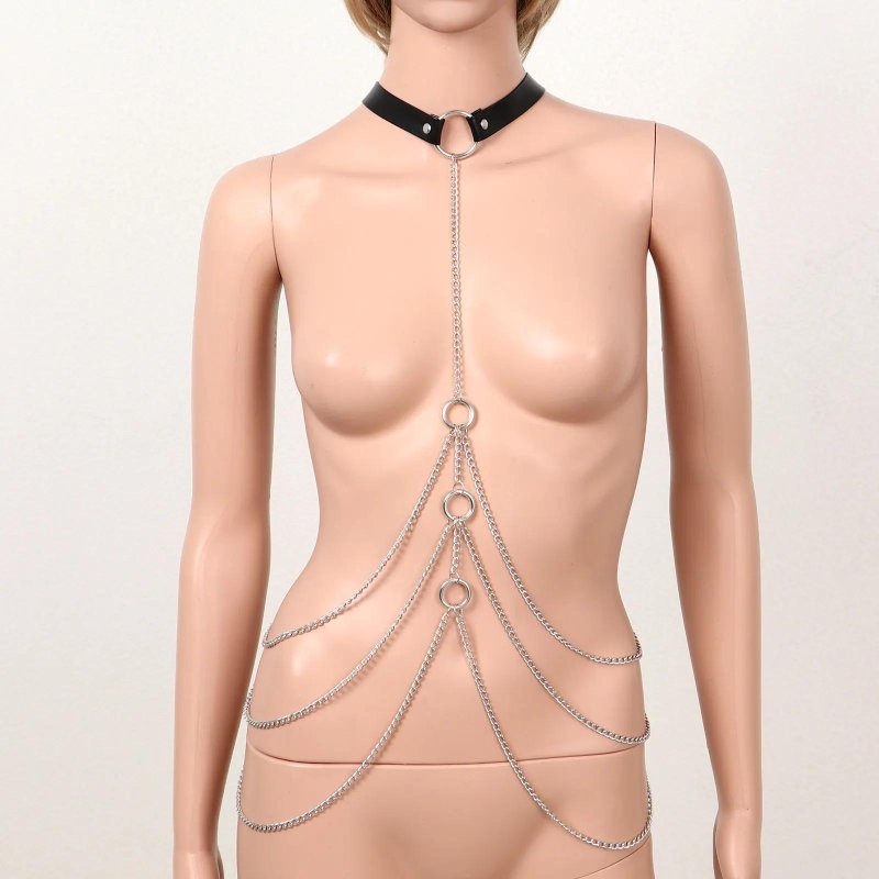 A chain at the waist, Body chain, A portup with chain