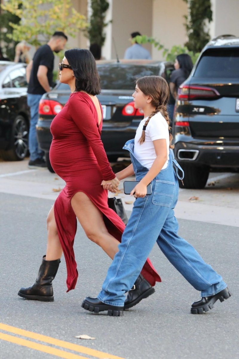 Courtney Kardashian is pregnant, Penelope Kardashian, Courtney Kardashian