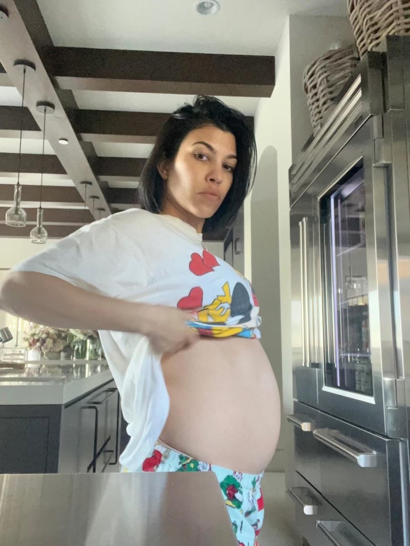 Kourtney kardashian, Courtney Kardashian is pregnant, Kimberly kardashian