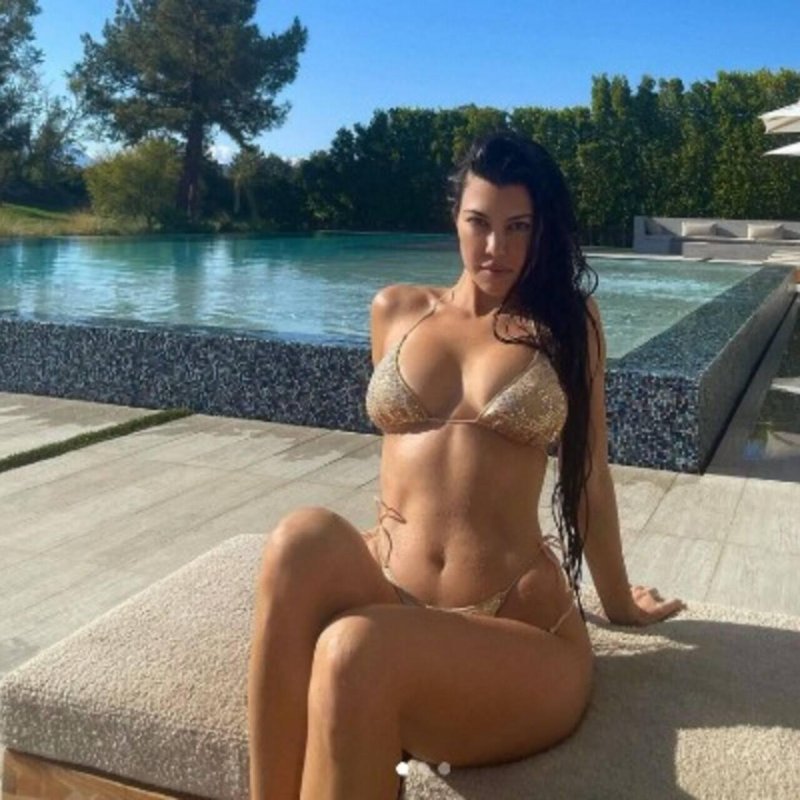 Courtney Kardashian Bikini, Courtney Mary Kardashian, Kim Kardashian in swimsuits