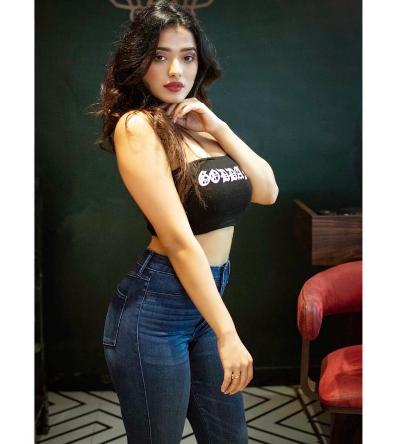 Ketika sharma, Ketika sharma hot, Tunisha Sharma