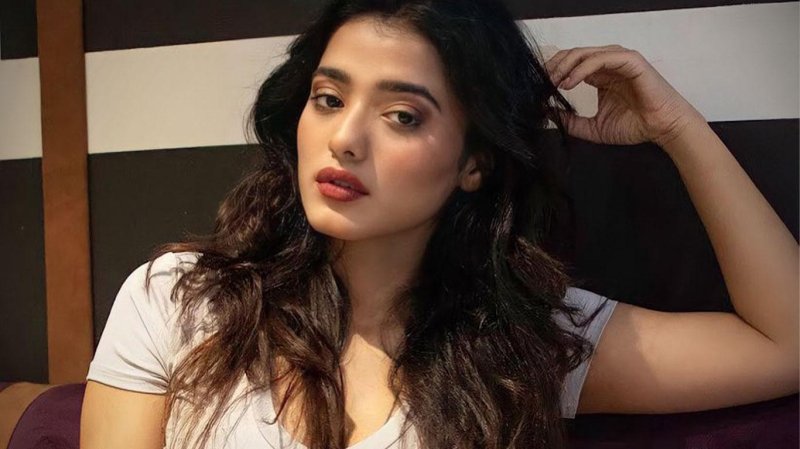 Ketika sharma, Ketika sharma hot, Katika Charm