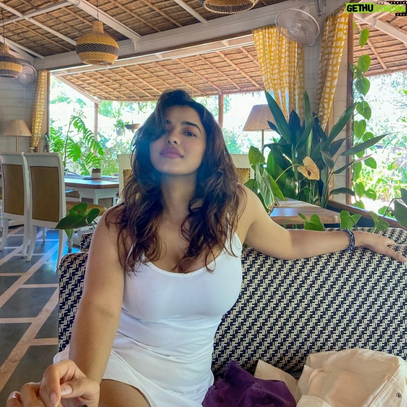Ketika sharma, Ketika sharma hot, Ketaki sharma