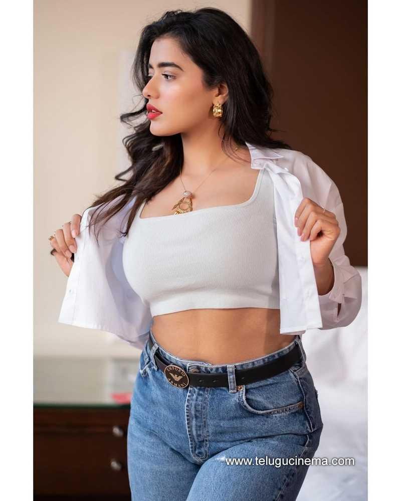 Ketika sharma, Katika charm, Ketika sharma hot