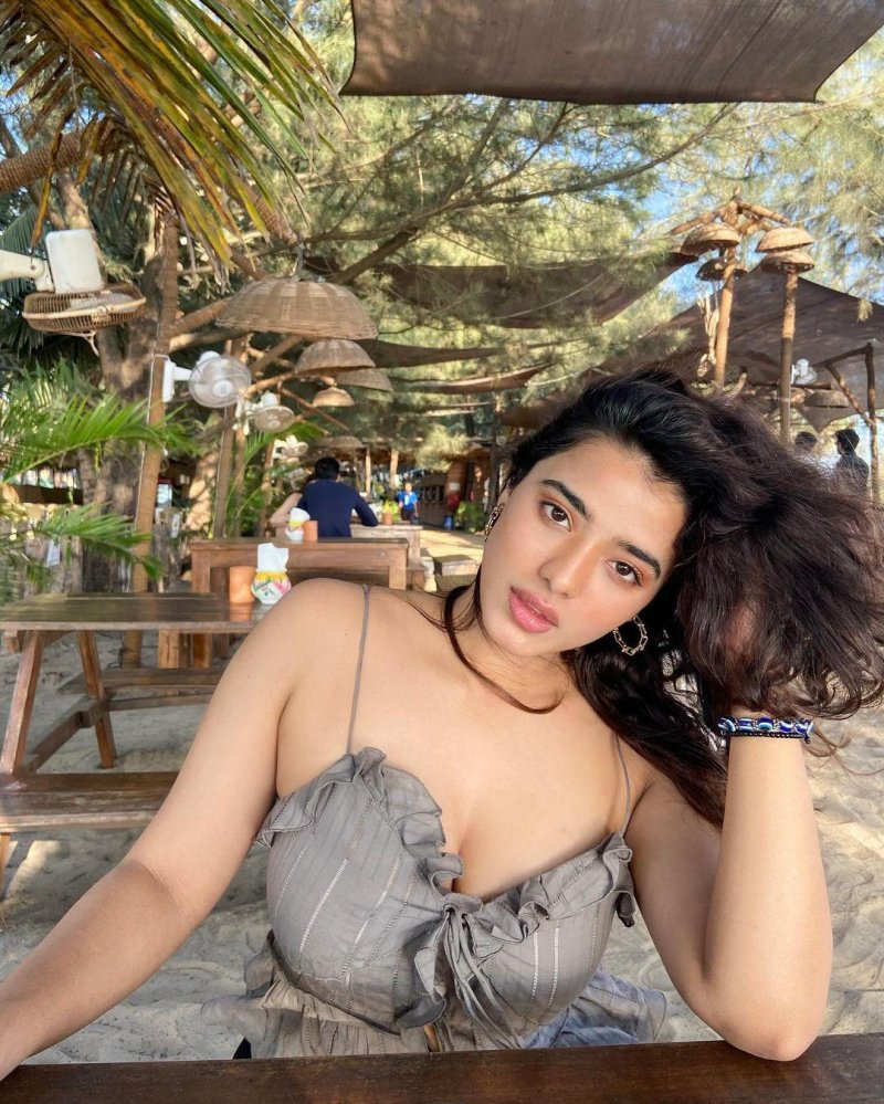 Ketika sharma, Ketika sharma hot, Katika charm