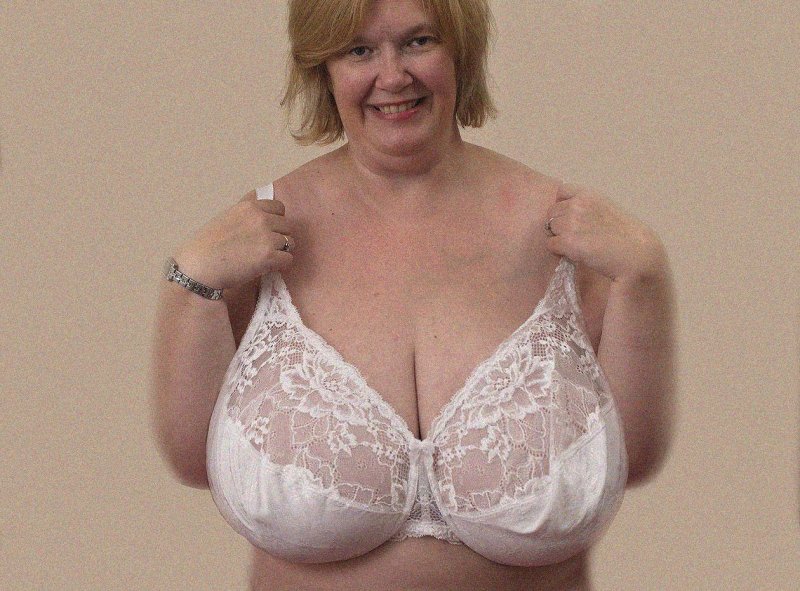 Fat women in the bra, Clara Devine Big Bra, Old busty grandmothers