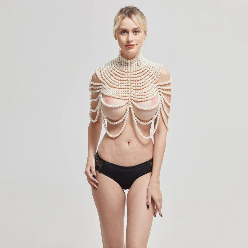 Body chains, A chain on the chest, Body chain