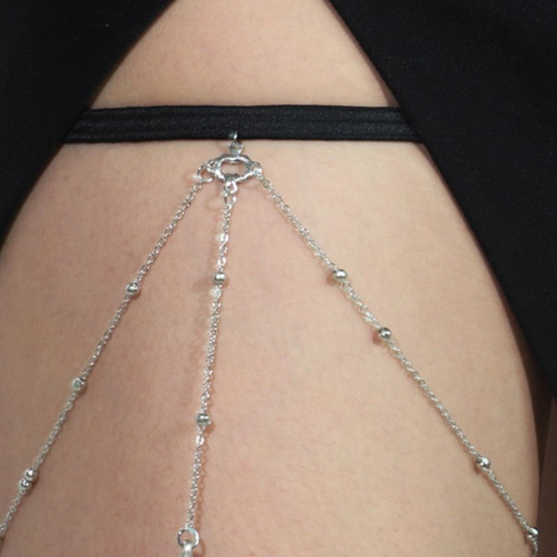The hip chain, A chain on the body is female, A chain at the waist