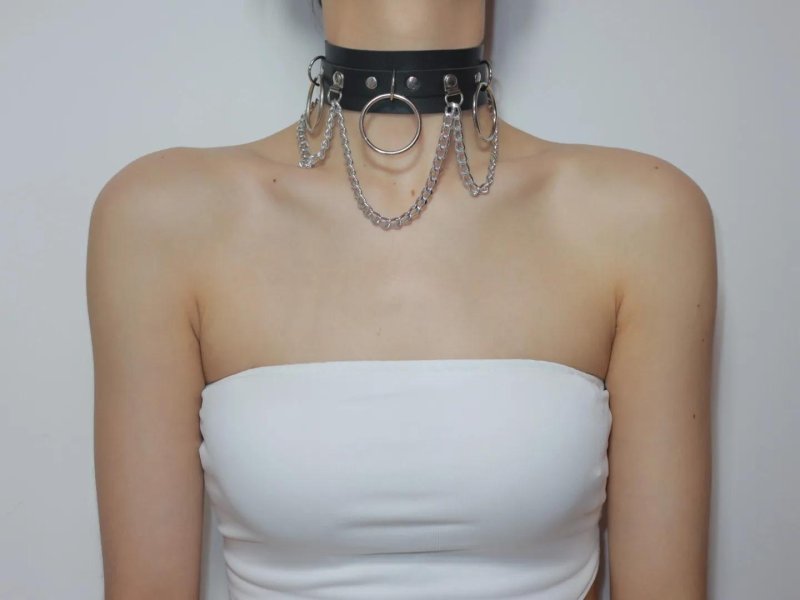Choker in style, Choker with chains, Leather huker
