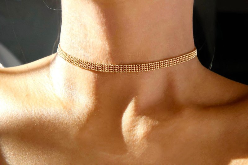 Chockers made of gold, Chocker gold on the neck, Chain chocker