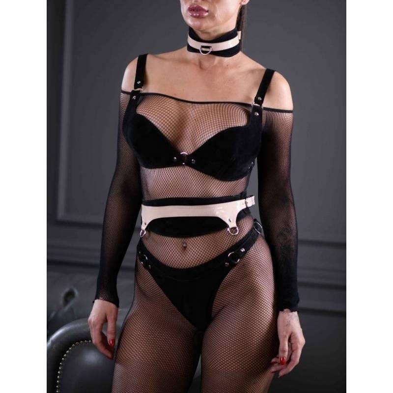 Leather portup, Female gatepee on a naked body, Sexy portup