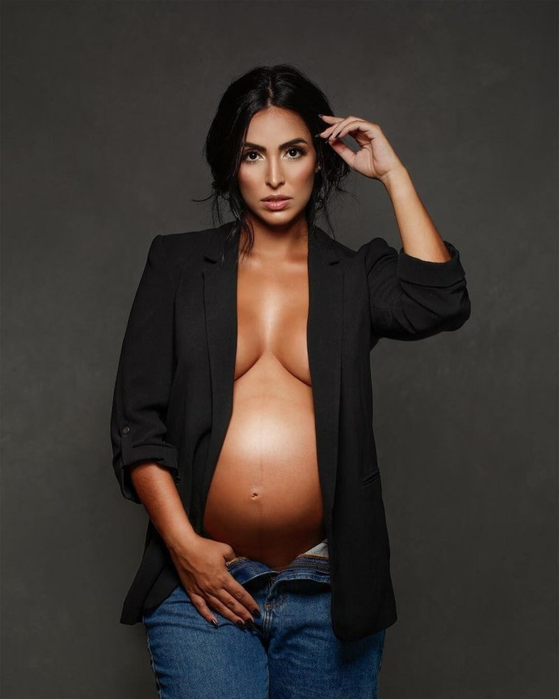 Pregnant photo shoots, Pregnant celebrities, Pregnancy photo sessions