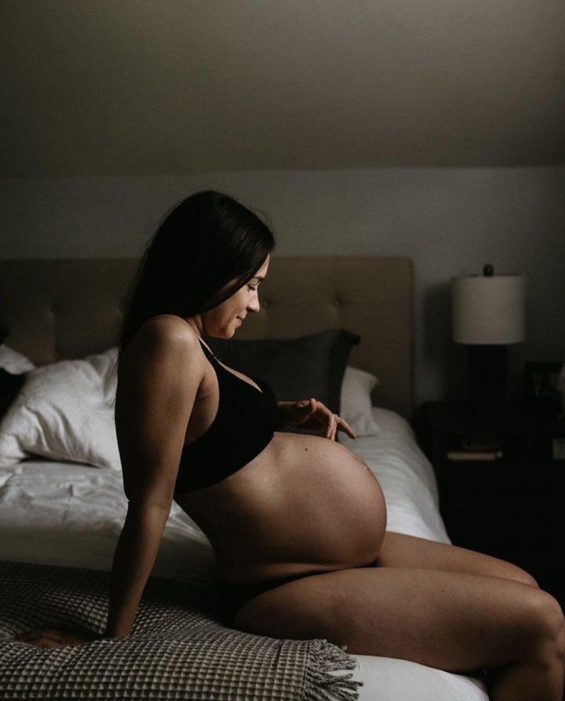 Pregnancy photo shoot, Photoshoot of a pregnant idea, Pregnant photo shoots