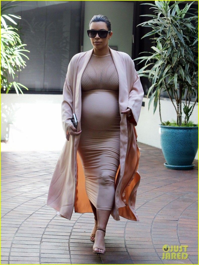 Pregnant Kim Kardashian, Kim Kardashian pregnant, Kim Kardashian is pregnant