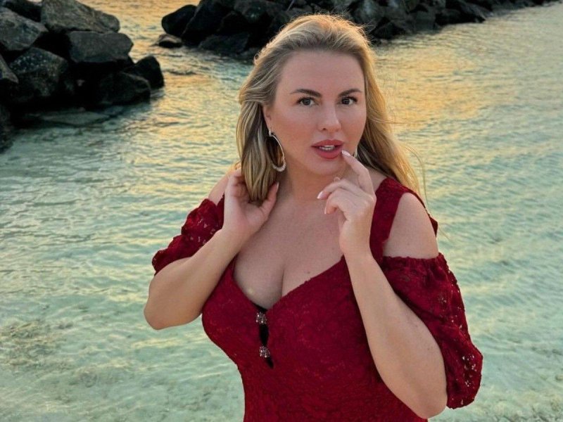 Anna Semenovich, Anna Semenovich in a swimsuit, Anna Grigoryevna Semenovich