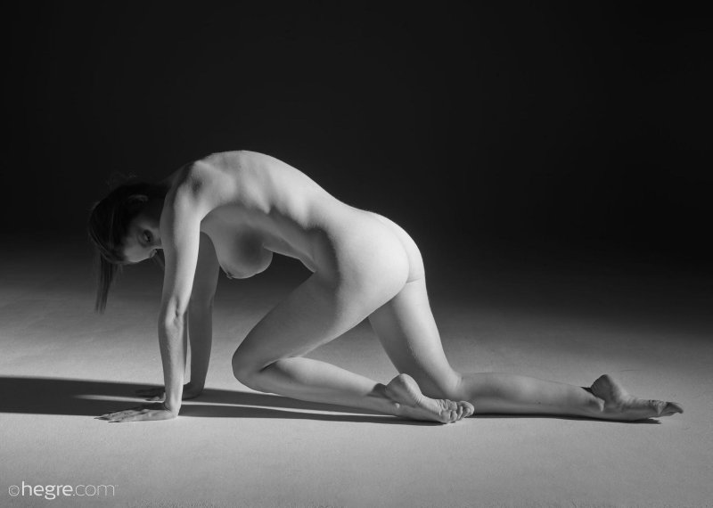 The photo shoot is erotic, Erotic, Girl nude