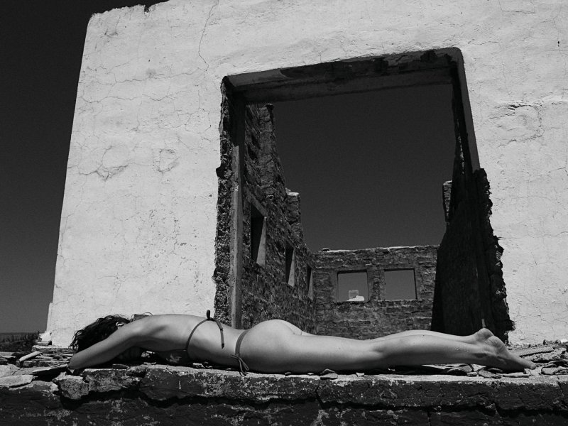 Photo shoots nude, Photo shoot nude in ruins, Photoshoot in ruins