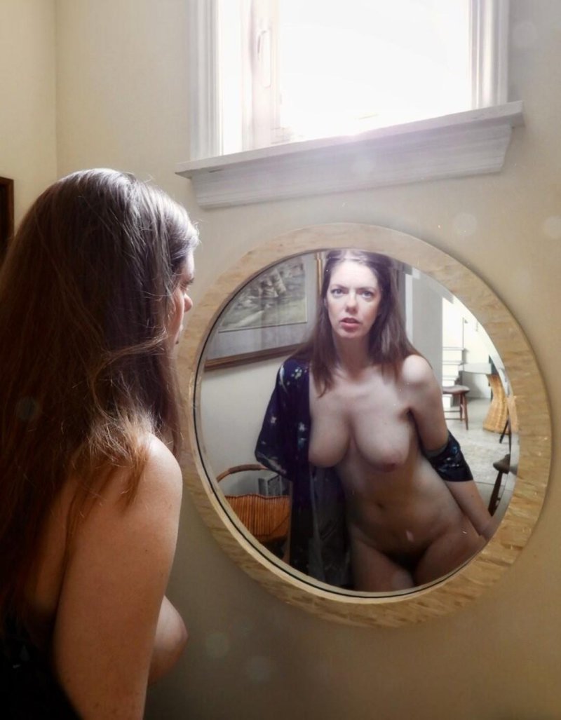 Erotic, A woman who, Erotic breast